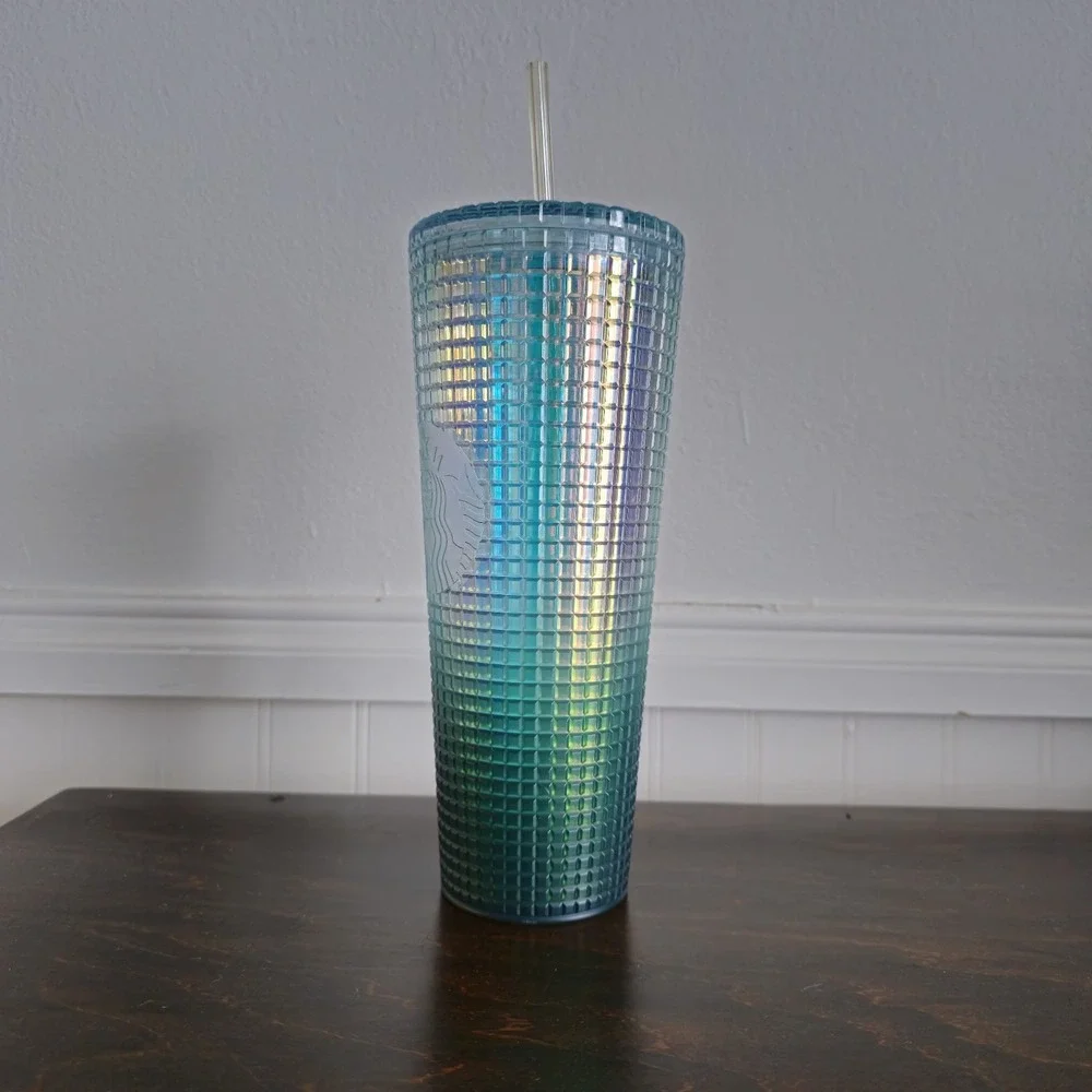 Starbucks 2022 Jeweled Rainforest Green Ombre Cold Cup Tumbler 24 oz Venti